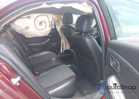 2015 Chevrolet Malibu 1Lt z USA, uszkodzony, nr VIN 1G11C5SL2FF324727